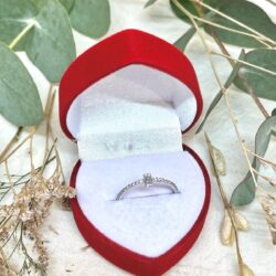 Anillo oro Blanco con Piedra Cuadrada