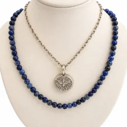Conjunto Collar de Lapislazuli y Cadena con Medalla del Espiritu Santo